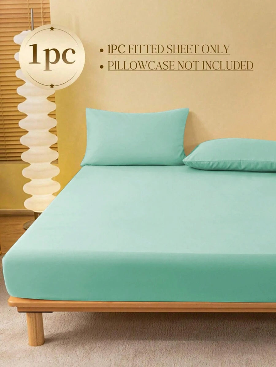 1pc Solid Color Fitted Sheet, Mattress Protector, Mattress Cover For Bed, Soft And Breathable, Deep Pocket Up To 11.8 Inch - Pastel Green